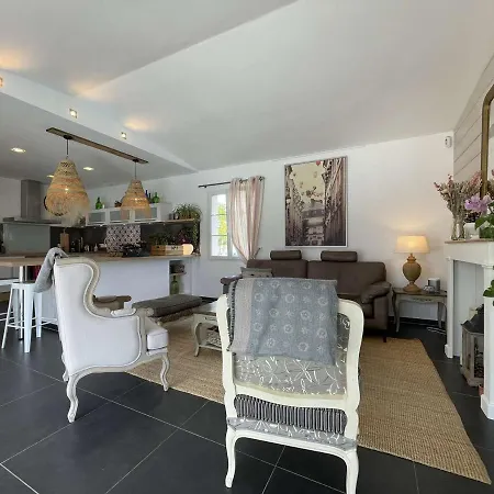 Prázdninový dům Maison Sainte-soulle, 5 Pieces, 8 Personnes - Fr-1-246-615
